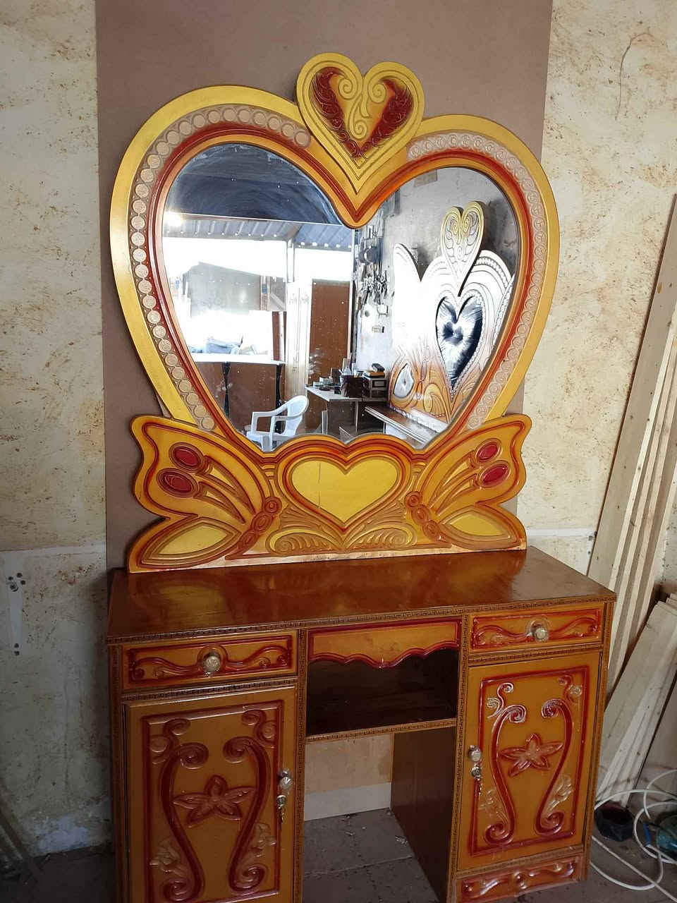 غرفه سته ابواب صاج السعر 500العنوان النجف شارع المدينه سوق الحديقه مقابل محلات البلديه الرقم. ***********. علما الغرفه بدون زاويه النجف, العراق
