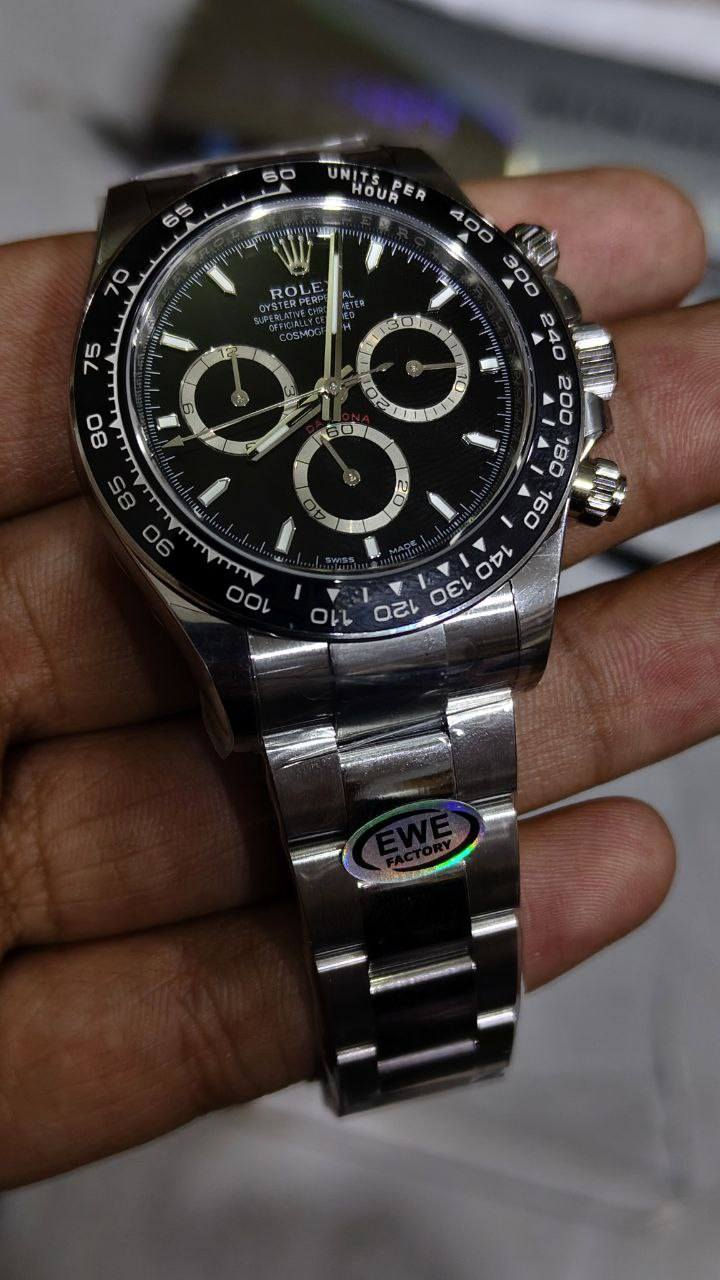 ساعه رولكس دايتونه مكينه سويسري صور مكينه موجود بل مشنور سعر 300وشراي يجي خاص واتساب ***********
