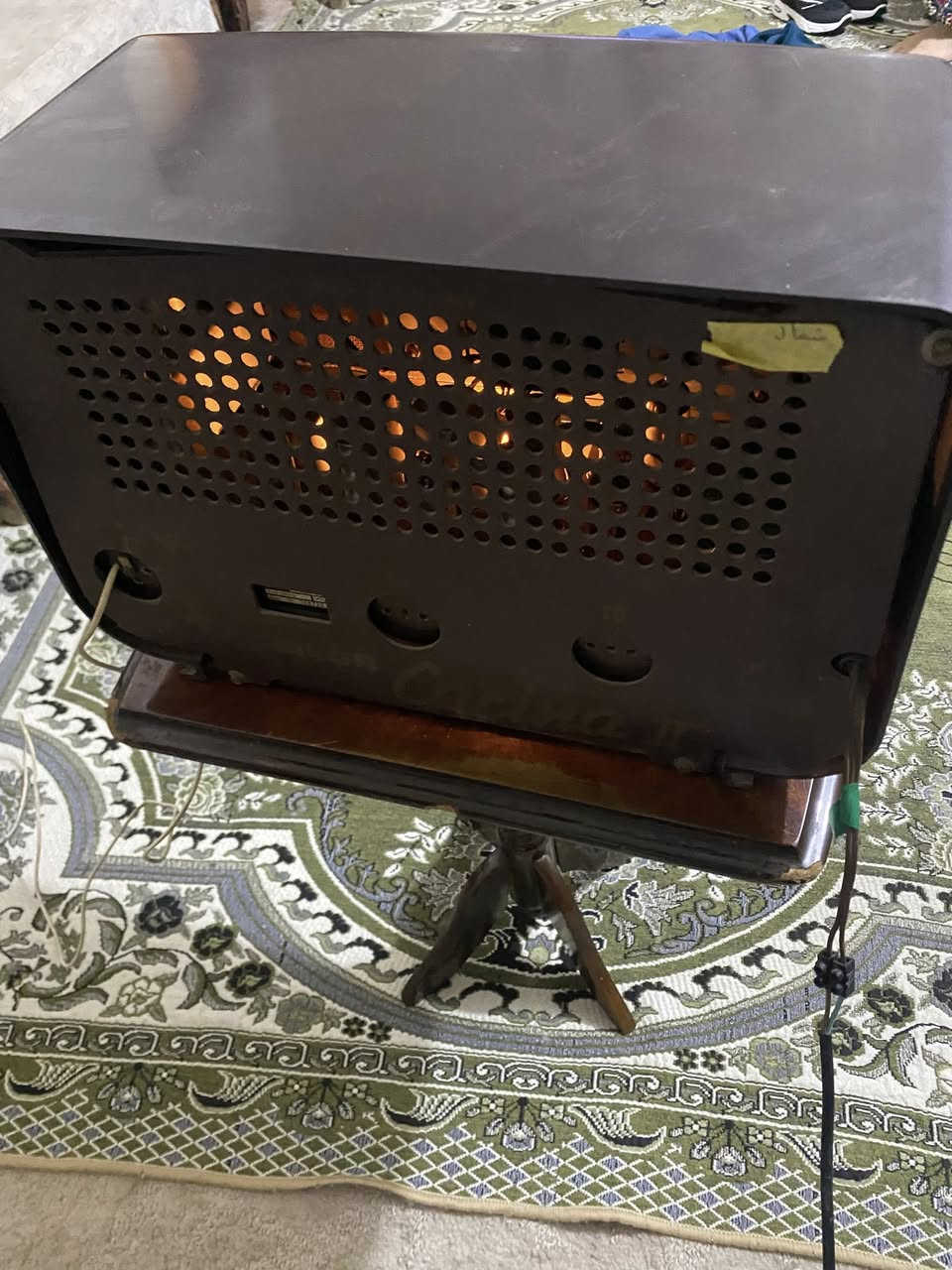 راديو لمبات ألماني قديم للبيع ***********
