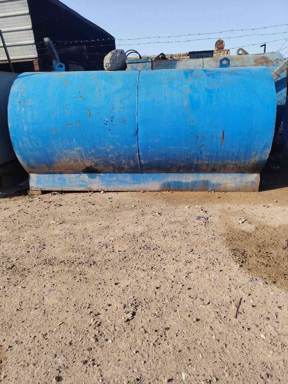 سلام عليكم يوجد 2 خزانات  كاز للبيع السعر الواحد 500 معه المجال القليل العنوان النجف ***********
