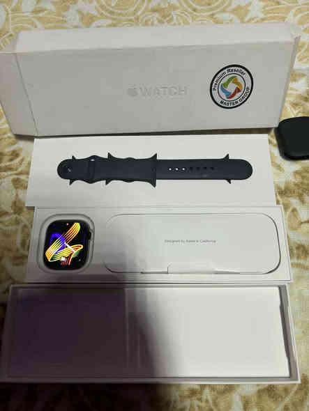 السلام عليكم
ساعة ابل جيل 11 
الحجم 46
الذاكرة 64
البطارية 100‎%‎
استخدام شهر فقط بعدهة بالضمان 
السعر 500 بي مجال بسيط 
العنوان - بغداد - الكرخ /رقمي ‏‪***********‬‏
