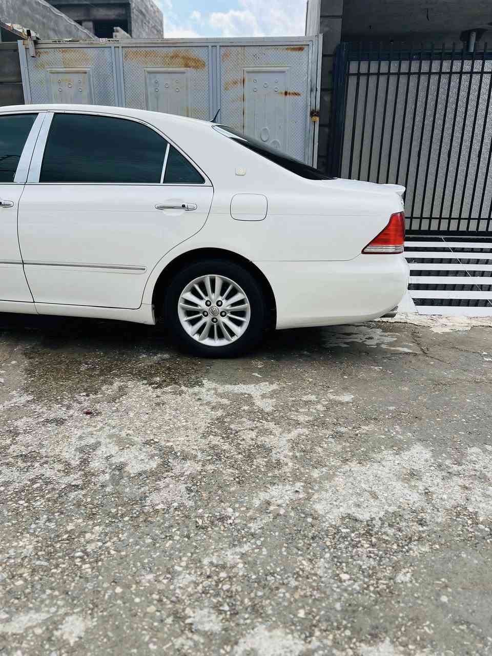 سەرەتا بەناوی خوایگەورە شاهینە موس موس یەک پارچە بۆیاخ
١٨٢ بی دوکەل ٢٠٠٥ بەسمە رەش ناورەساسی 
سەیارەکە نوکتەی پیوە نیەدەحمو لیدراو چالوشوختی نیە  شانسی کەڤەر بەشەرت 
مواسەفات دودگگمە کوشن کاتەبا پینج بەسمە ئاوینە شەفت  شاشە  مجمحە لئگزز سەیارەکە نومەیە ٢٥٠ مەسرەفی نیە کامل مەسرەفە سەقفی چالو شوختی نیە سۆنەریم داناوە رەحمەتو پیبی جوان بی خوینەوە ئەوکات تیلە سەرمان مەیەشینە مشتەری نیت ***********
