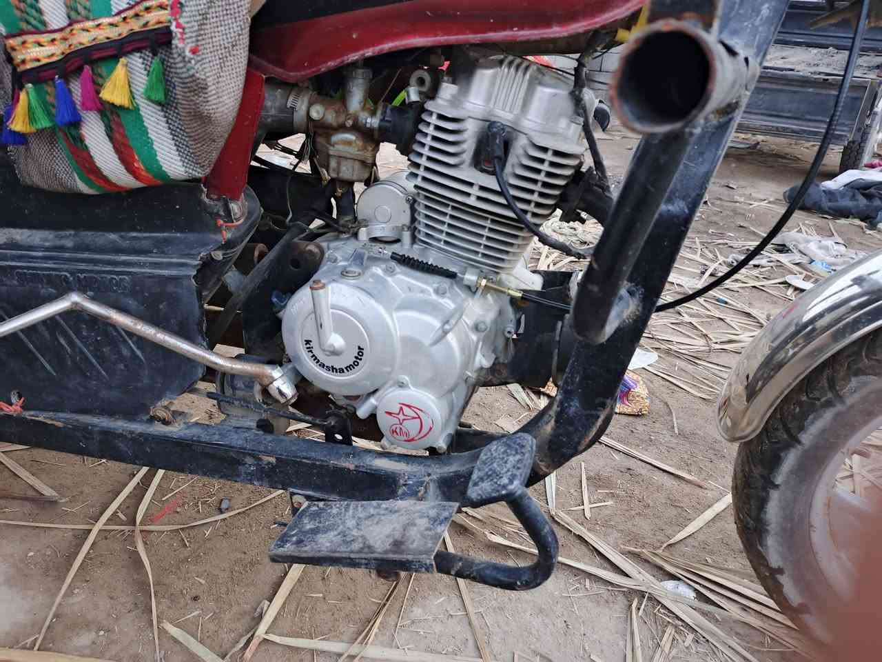 سلام عليكم ستوته للبيع موديل 15ستوته خير من الله مكينه مامفتوحه بدي نضيف لاخياس ولالحيم ركبه طاكه وملحومه اروق اصولي مكاتبت شارع ستوته شوفتك عينك الكهربايات شغاله) السعر 850وبيه مجال العوان نجف كوفه شارع المعمل ***********
