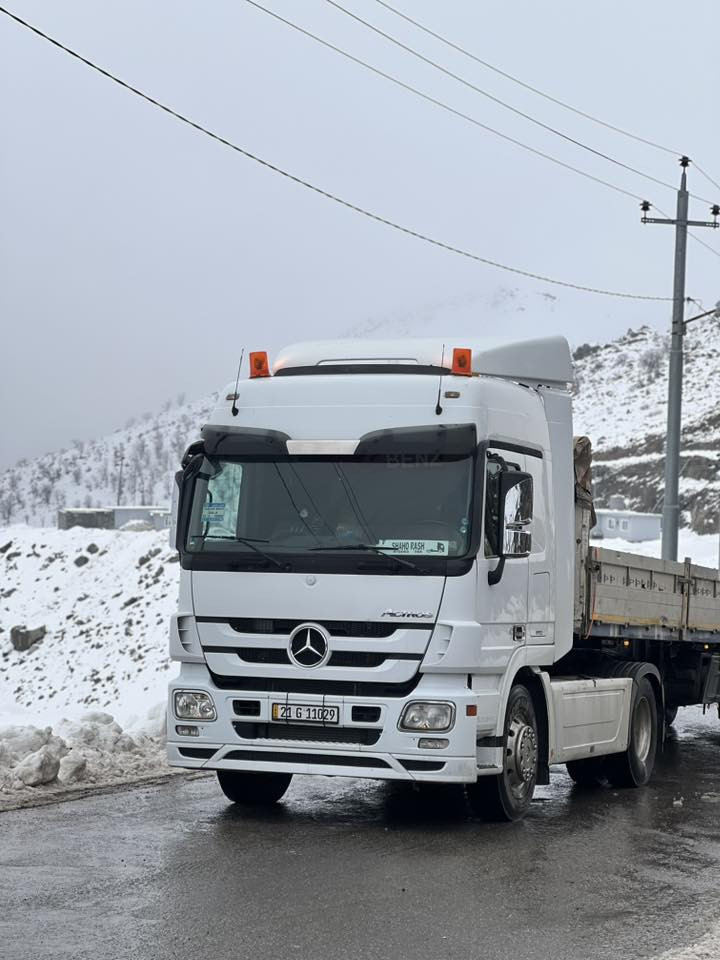 فرؤشتن
ئه كترؤز مؤديل ٢٠١١ 
# ئؤتؤماتيك -ريتايته ر -سلاجه _فول مواسه فات
~عربانه. تاسه bp
شوين قلادزئ
***********
