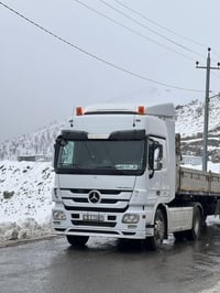 اكتروس ٢٠١١ • براد • قلادزئ