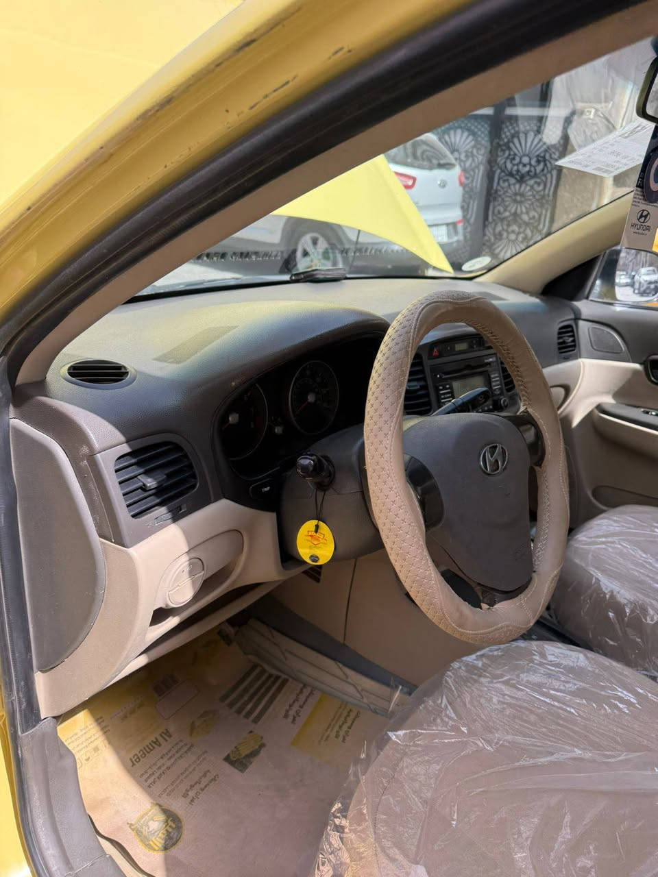 سلام عليكم اكسند موديل 2011 ليمونيه شركة عامة سياره خليجية مكينه 1600 بسمي سنويه 31 هزه جديده هيئه مصفره السعر 100 بغداد  مكلف بنشر ممتواجد على الفيس ***********
