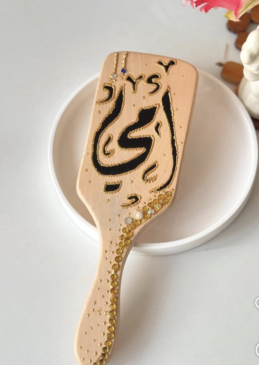 شغل يد تردون رسم او بدون رسم متوفر لمشط 
والمرايا صغيره


**إذا كنت صاحب هذا الإعلان وتريد حذفه لأي سبب، رجاءا أرسل رسالة إلى الدعم الفني**