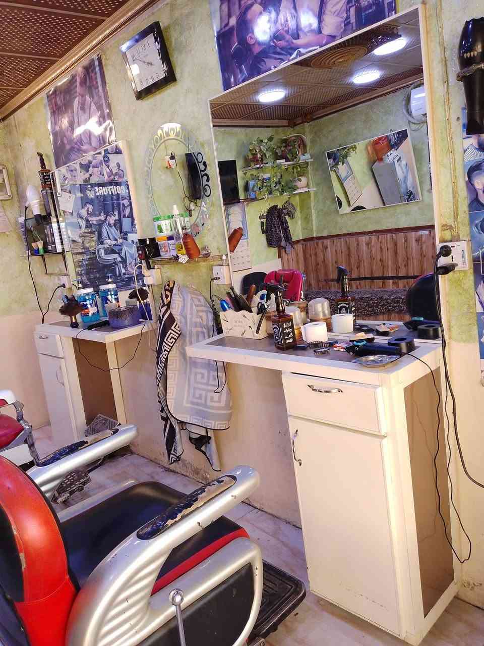 سلام عليكم مرايات حلاقه نضيفات جدا سعرهن 200الف مكاني ديالى ***********
