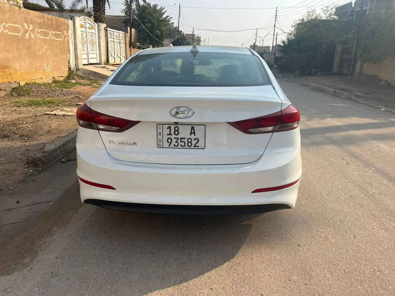 السلام عليكم النترا 2017وراد امريكي ماشيه 140حقيقي كامل مواصفات رقم بابل ب اسمي السياره تحويل ثاني يوم  صور الحادث مرفوقه ويه الصور السعر 120وبيه مجال مكاني بغداد المحموديه***********
