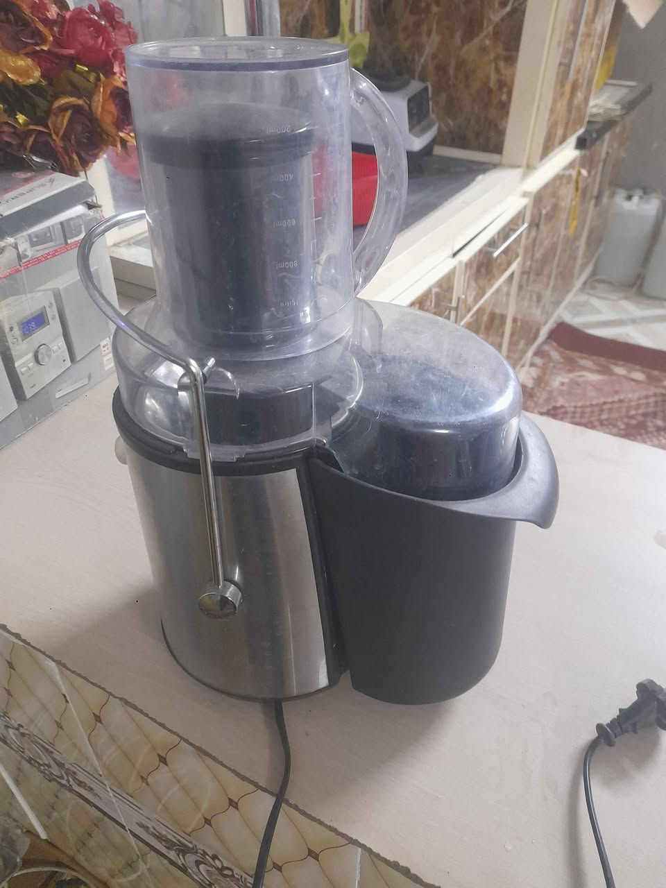 سلام عليكم عندي معصاره فجائه وكفت سعر ٢٠ الف مكاني الزعفرانيه يم عمارات سعيده *********** بغداد, العراق
