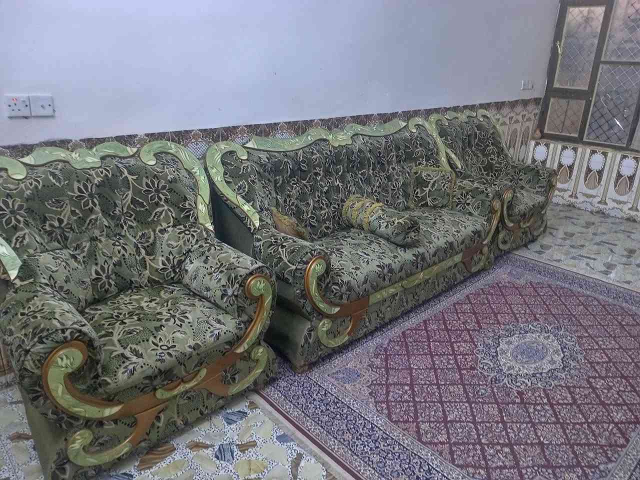 تخم للبيع السعر 250 وبي مجال بلد جمعيه الامام رقم الهاتف ***********
