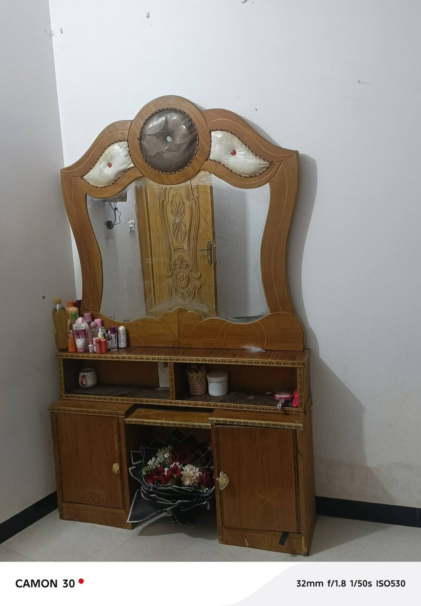 غرفه نوم نضيفه سعره 400وبيه مجال 
كربلاء ***********

