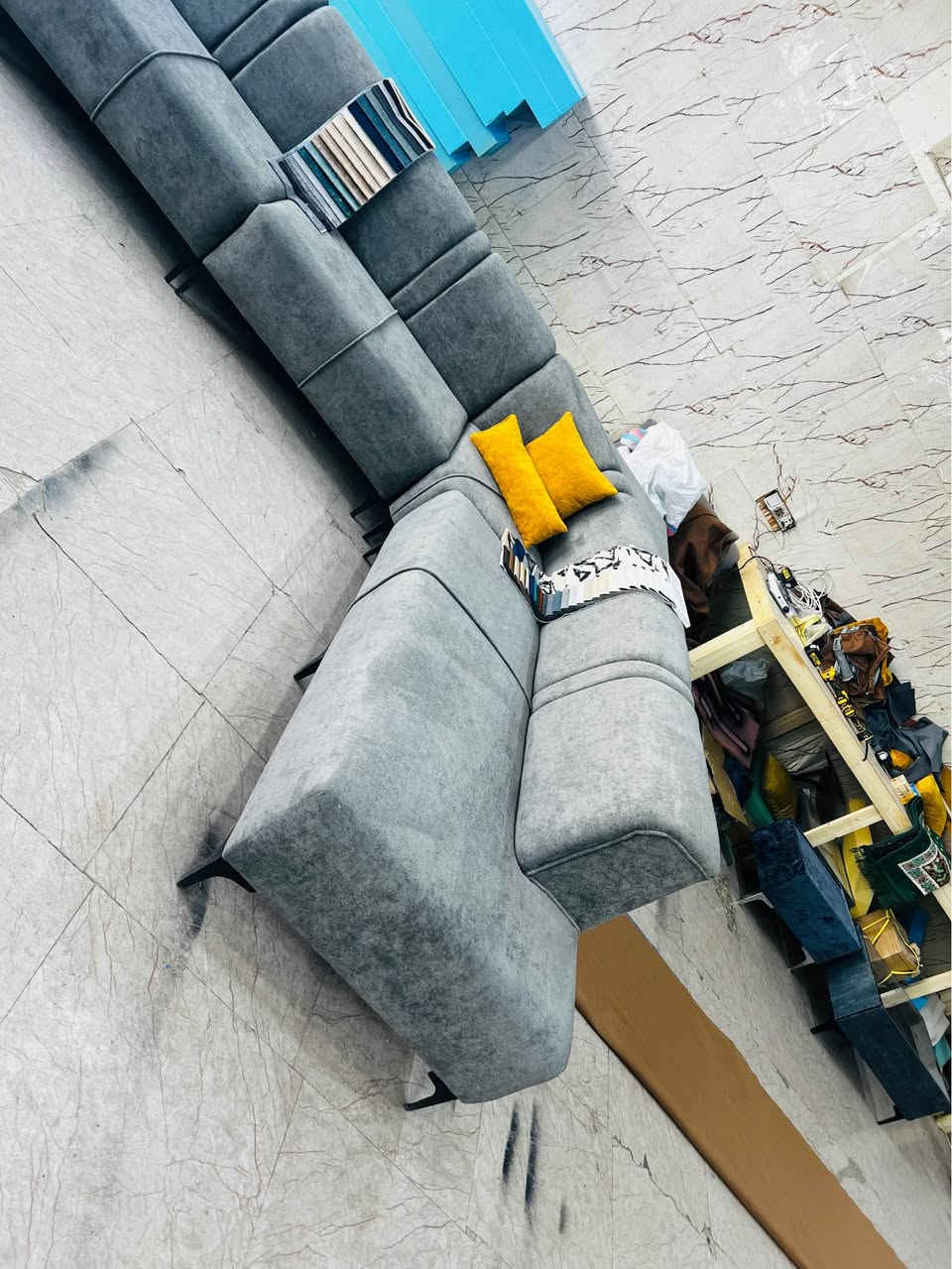 سعر ديوان استندار اكثر من7 متر 
شغل ضمان 5 سنوات
عنوان كرككوك حي واسطي مقابيل حديقة فدك *********** كركوك, العراق
