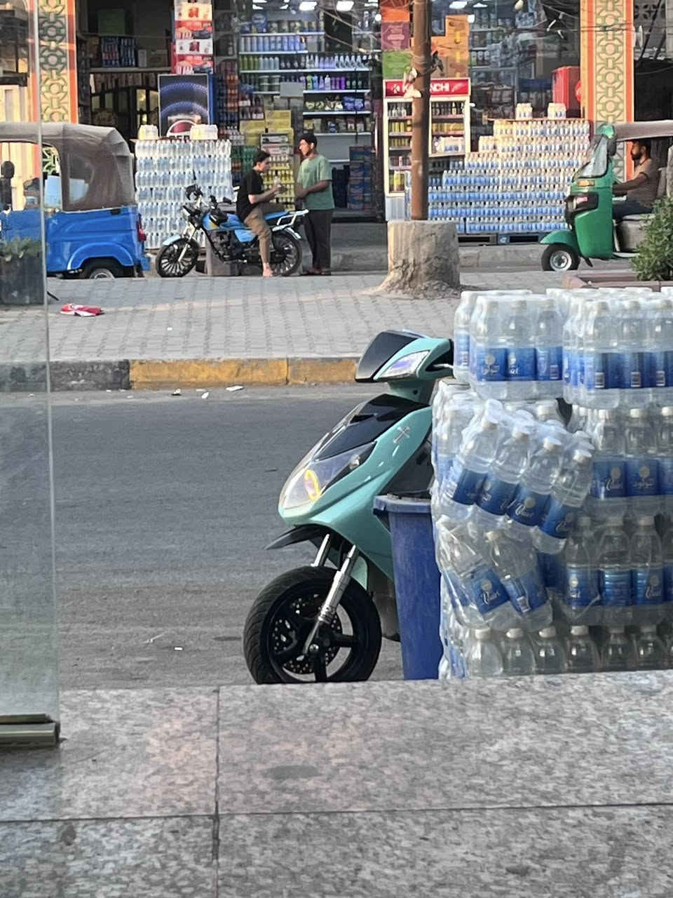 السلام عليكم 
دراجة سكنس فحل نوزل خطين 
دراجه مامتعوبه دهن ڤيكاسول اذربيجاني  وبانزين محسن
بوشه رياضيه ٥٨ 
صدر امامي رياضي وخلفي ابو البطل 
كلجات رياضي 
صالنصه رياضي بوري عدل 
اشاير رياضي 
عدسة مازده رياضي
كشن رياضي ابو التجه 
قاعدة رقم RGS 
قاعدة رقم شاصي 
وبيه بعد تزويد  
 السبب صاحبهه مدعوم  + الدراجه بيهه شخوط فقط! 
السعر ٨٠٠ قفل  
رقم واتساب ***********
