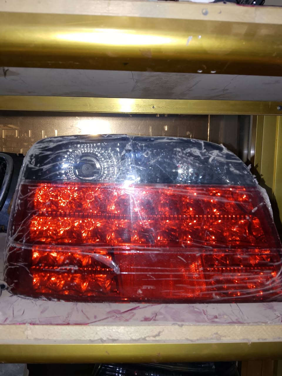 متوفر ادوات احتياطية لل BMW محلات أبو حيدر التميمي بصره الزبير شارع الشعيبه الجديد  قرب جسر سكة القطار رقمي ***********
