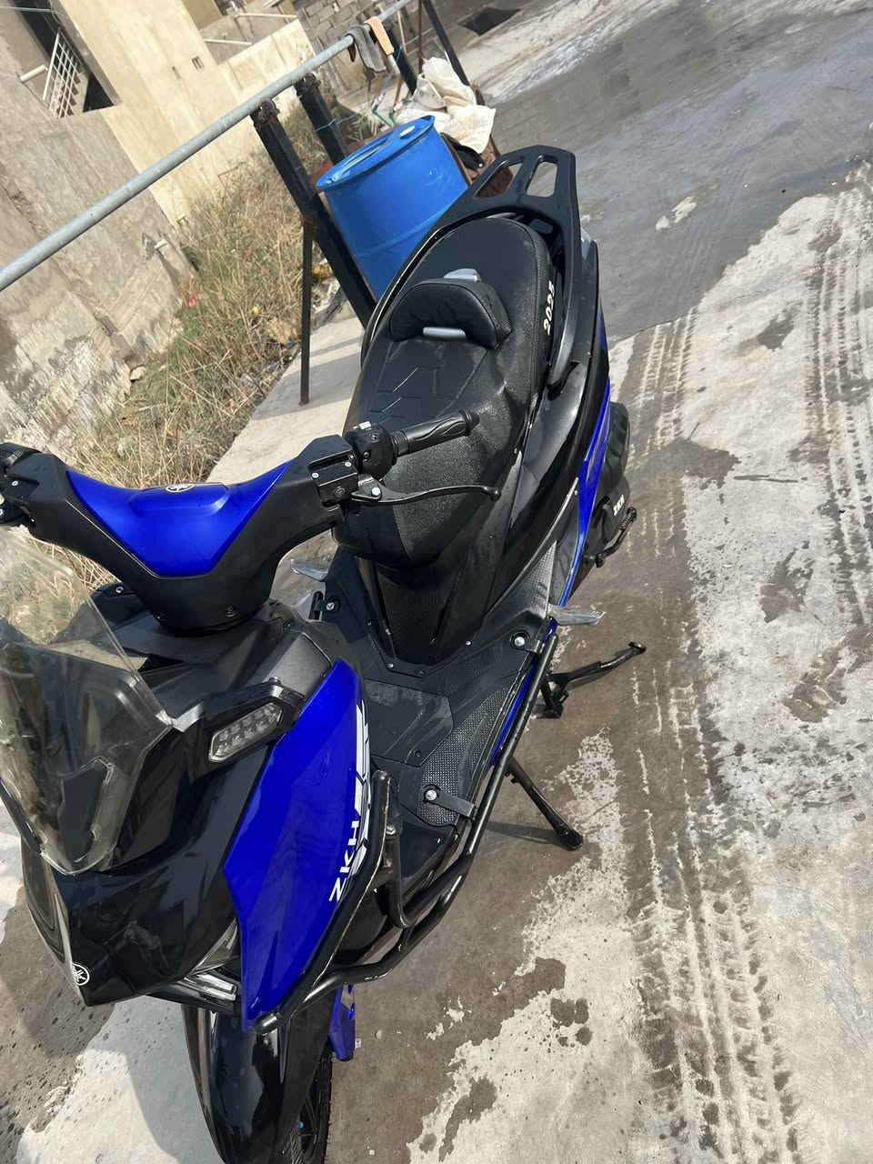 سلام عليكم دراجه سترونك للبيع موديل 2025 دراجه كفاله عامه حته من الشخط تايون محرك 150 شلعه ومعدل 140 خير من الله دراجه كفاله برقي ما مفتوح بيه اكفله كفاله عامه بريكات فج امامي خلفي زنون عالي ناصي بصمه تشقيل عن بعد مانع نزلاق تثبيت سرعه دراجه فول فول مواصفات تجي وتشوف بعينك سعر 925مجال بصيط مكاني بصره ابو الخصيب رقمي ***********
