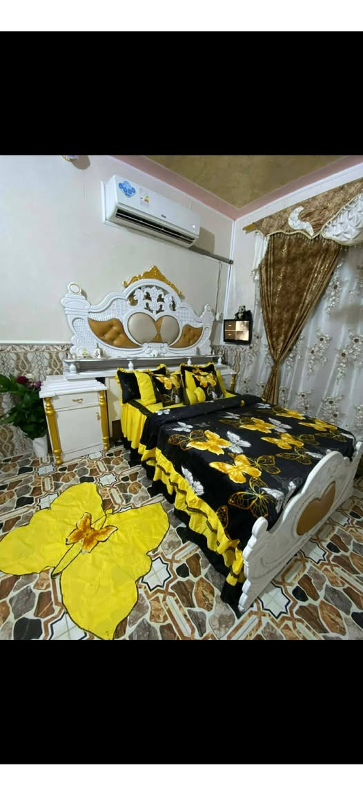 سلام عليكم  غرفه كامله نجاره عراقيه مصبوغ (ابيض)  العنوان لشطره لتواصل او لاستفسار  على الواتساب ***********
