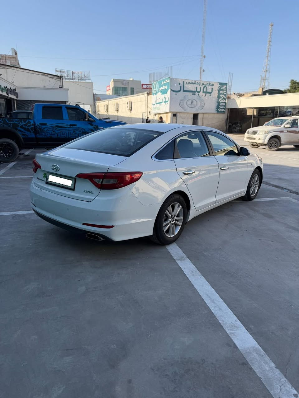 للبيع بدون مراوس 

هيونداي سوناتا 
موديل 2016 اصل 
محرك بانزين دوش 2400

السياره ادوات ادوات دخول جديد 
كصه جنطه وشغل باجات بلادي 
متوئمه ارقام وسنويه شغل حلو 

مكاني البصره 
سعر وتفاصيل اكثر اتصل 
***********
