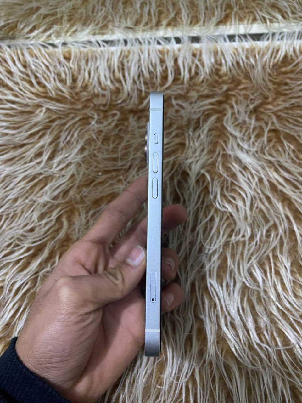 سلام عليكم
ايفون 13 عادي ذاكره 128بطاريه 90
جهاز ممبدل بي شي مكفول من زلغ 
السعر 450
رقم ***********فقط واتساب
