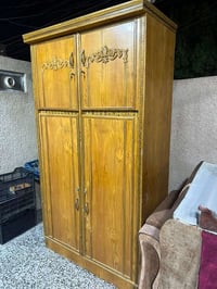 للبيع كنتور خشب خانتين+تخم قنفات قطعتين مستخدم نظيف والاسنفنج ممتاز فق...