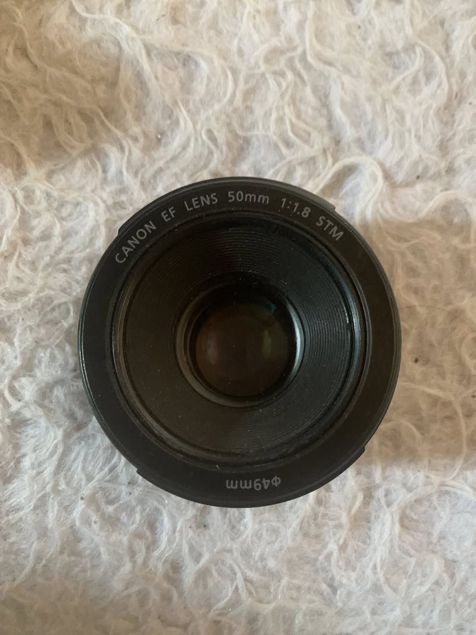 سلام عليكم كامره كانون 6D للبيع الكامره فول فريم تحتوي على ملحقات بطاريه عدد 2 كراب  وياه رام وحقيبه السعر خاص على مراسلت الصفحه او اتصل على رقم  ***********
