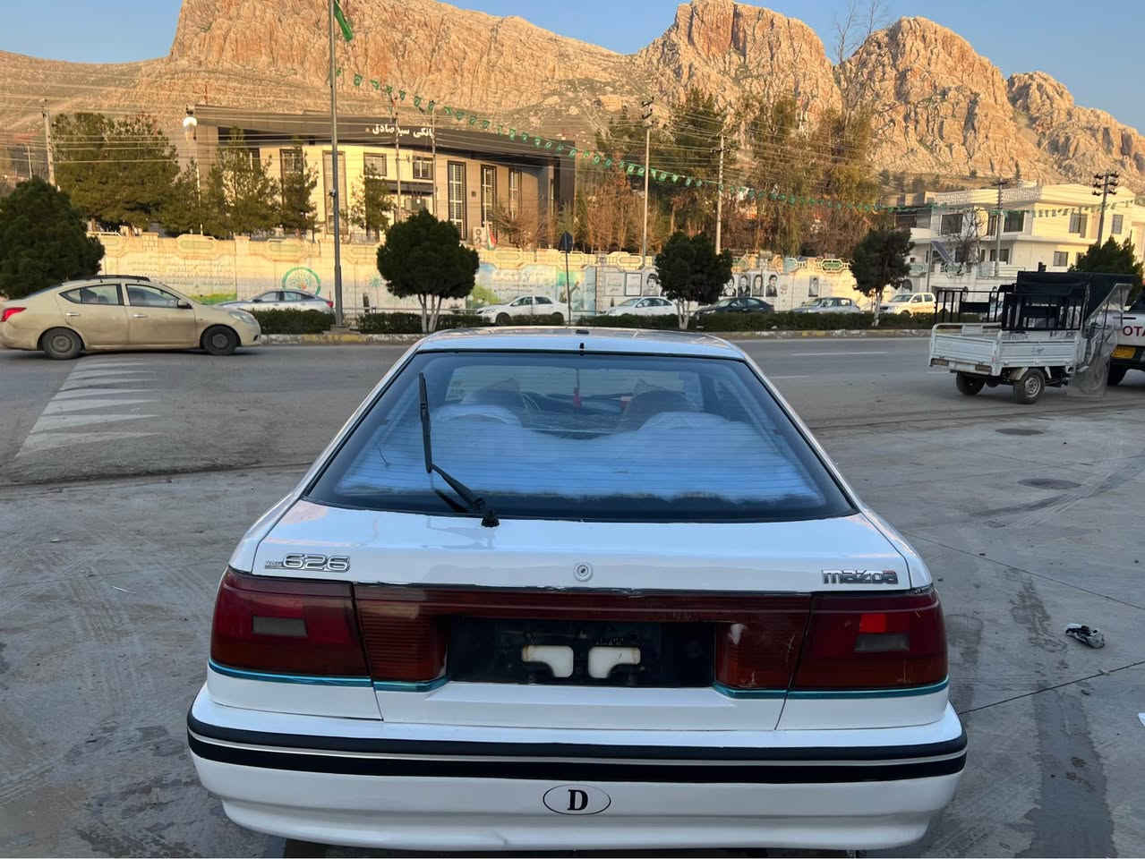 سه ره تا به ناوي خواي گه وره 
مازدا بؤفرؤشتتن /مه كينه 8به خ /ئارم پلاستيكي سليماني  ئا رمو ئه وه لياتو خه رامه به شه رت موسو برا وه  به شه رت كيرو مه كينه ته قه و ره قه به شه رت كاره باي كامل ئيش ده كات جوار جام كاره بايو  /سلايت  جوار تايه ويلي سؤپه ري لؤكي له سه ره سه ياره كه بي مه سره فه بؤ فه سره ف مه گه ري مالي دؤسته /سعري35 گه لا و كه ميك مه جال /ناو نيشان سه يسادق /ژم *********** السليمانية, العراق
