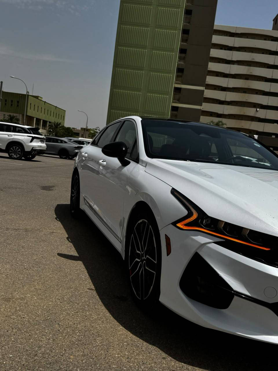 سلام عليكم K5 موديل 2023 وارد امريكي حادث 3 قطع بدون دواخل بس البنيد بدلته الجاملاغات صلحتهن فول مواصفات 1/1 المحرك 2500 تيربو GT السعر 205 وبيه مجال العنوان بغداد مجمع بسمايه و السياره بسمي هزه جديد الرقم ***********
