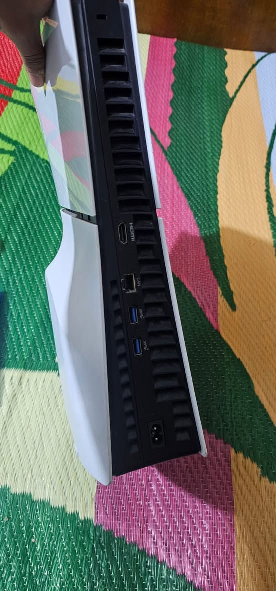 بلي ستيشن 5 سلم لا مفتوح ولا مصلح يجي ويا يدة اصلية ٥ اقراص وغراضة كيبلات بدون كارتون الاقراص بيس ٢٠ 
سبايدرمان 
واله الحرب 
وبتلفيد 42 
بوبجي


**إذا كنت صاحب هذا الإعلان وتريد حذفه لأي سبب، رجاءا أرسل رسالة إلى الدعم الفني**