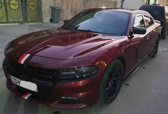 السلام عليكم 
جارجر ٣٦٠٠ sxt plus خليجي فول  مكفول سلايت  المسافة المقطوعة 176 الف كيلو متر
السيارة عليها 
عازل حراري 
سستم كاربون داخل وخارج 
دفيوزر كاربون والاصلي موجود 
لايت ليزر ازرك وتغليف جام لايت ppf 
شاشة كار بلي ب٤٥٠ دولار يصير عليها كامرات 360 درجة والشاشة الاصلي موجود 
الارضية مغلف احمر تكدر تشيلها قالب وليس لاصق
سستم الباين محدث ١٦٥٠ واط يعني حفلة موسيقية تمشي وياك 
ويل ٢٠ اصلي 
بريك rt بلادي 
صدر كامل جديد
السيارة عليها ادامة كاملة 
السعر 240 بيها مجال بسيط
***********
