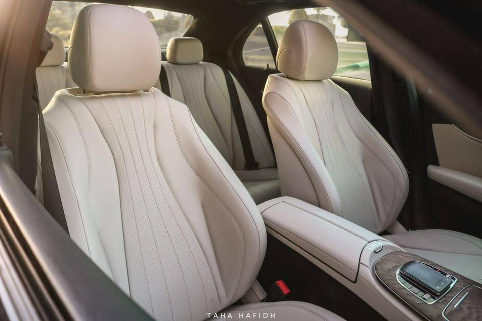 E-Class, E350, 2022
السعر 38,000$
عدد الأميال : 29000 كم
سلندر: 4 سلندر
محرک: 2.0T
السعر 🔥🔥🔥🔥🔥🔥
الكاميرا الخلفية
 - سقف بانورامي 
- صندوق كهربائي  
- التحكم على المنحدرات
 - كاميرا 360 
- مستشعر وقوف 
- تدفئة المقاعد 
- تبريد المقاعد 
- فتحة السقف 
- بصمة 
- شاشة 
- التعرف على إشارات المرور
 - نظام بدء التشغيل 
- نظام فرملة الطوارئ 
- 6 وسادة هوائية
 - مصابيح زينون الأمامية 
- المصابيح الأمامية ليد
 - لوحة قيادة رقمية
 - إنارة محيطية 
- أبل كاربلاي 
- مقاعد تدليك - رادار

للتواصل 
***********
