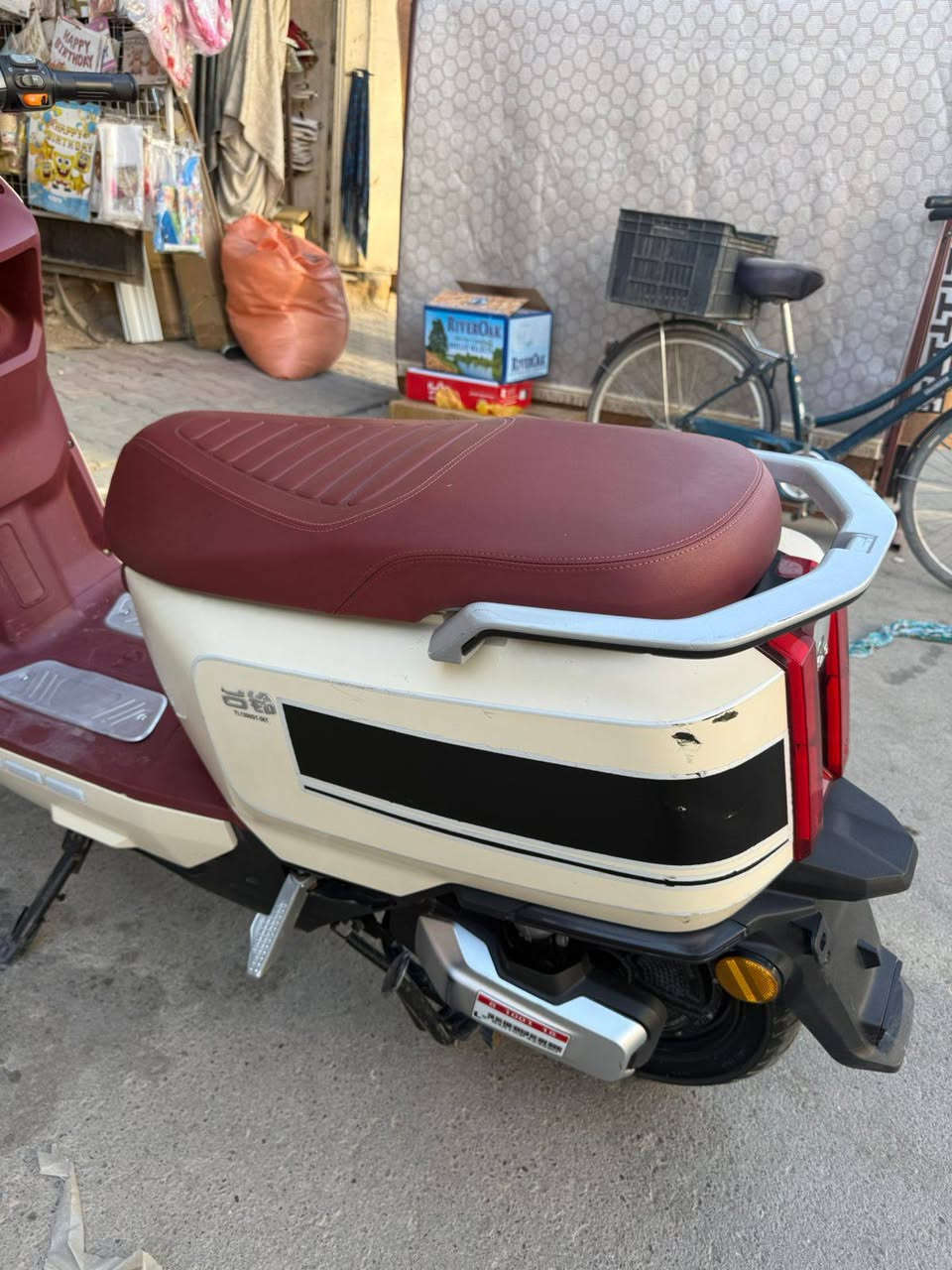 دراجه ريان شحن 
ست بطاريات مسطره الجبيره 
للتفاصيل اكثر التواصل على الواتساب او 
الاتصال على الرقم ***********
السعر 750 اوبي مجال 
الموقع بغداد قضاء الطارميه قرب المركز
