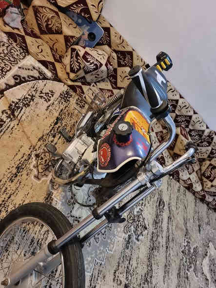 السلام عليكم شباب دراجه للبيع اوراق اوراق شاصيه باكستاني اوراق كامله موديل 2015 دراجه تعمير كله 2024
مكينه شلامجه سعره 650 وبيه مجال حك الجيه 
رحمه لله الما يشتري لا يضل بس يسولف 
مكاني شطره 
***********
