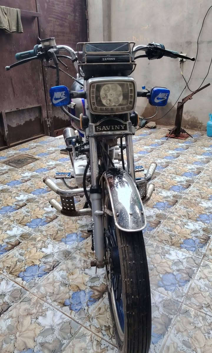 موديل 21 أوراق كارتونيه سعرها 475 وبيها مجال حك الجيه *********** مكاني ديالى بعقوبه كاطون الرازي
