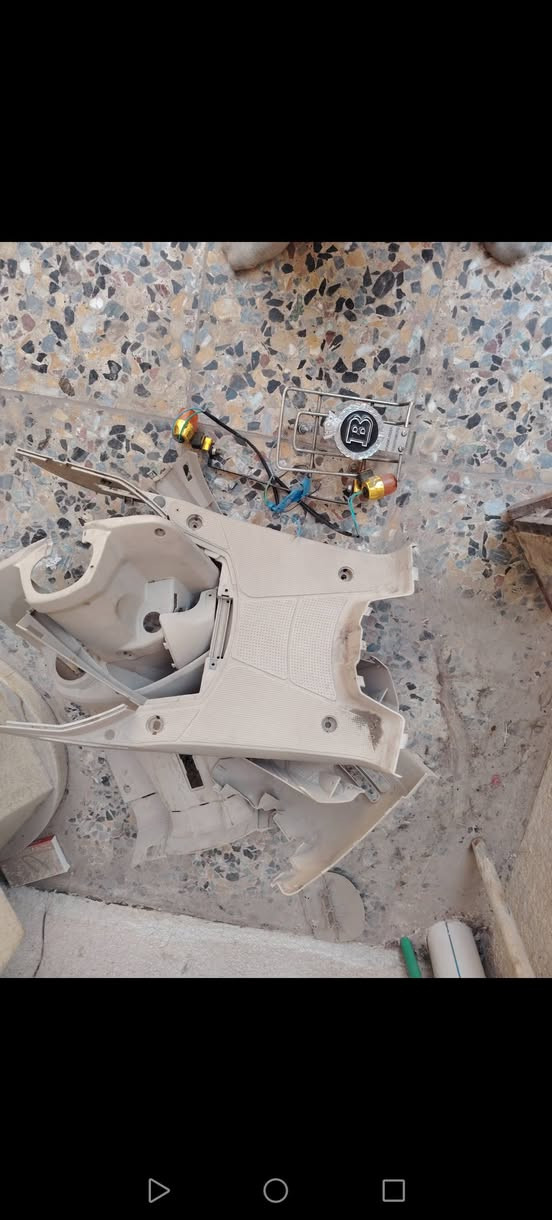 دواخل كريمي كاملات جدد ولاليطه مكسوره بيهن سعر 35رقمي***********بثوره
