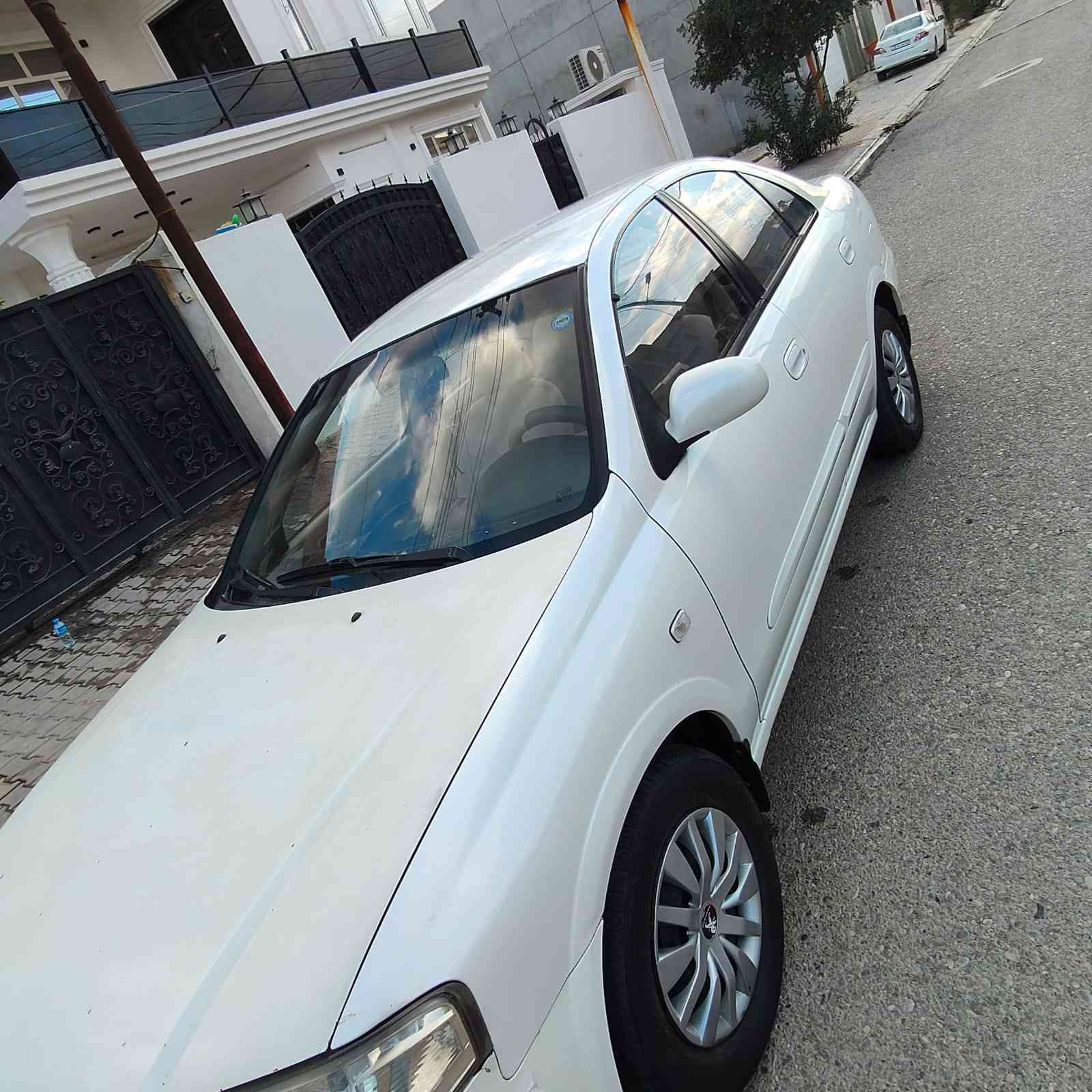 نيسان صني موديل 2010 ابيض صدفي،، السعر 108$
4جامات كهربائي ،
تايرات جديدة
ضرر ،البنيد مبدل فقط، 
***********,,
