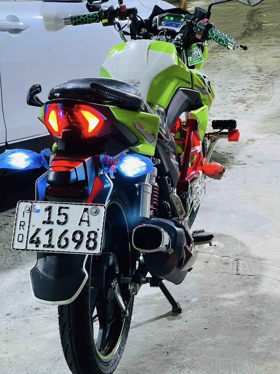 سلام عليكم هاوجي df موديل 2021 مكفوله من كلشي مسجل بأسمي يعني تحويل ثاني يوم الدراجه نضيفه بمعنى الكلمه ما تذب عليها غير دهن و بانزين 
الاستفسار على الرقم التالي ***********
