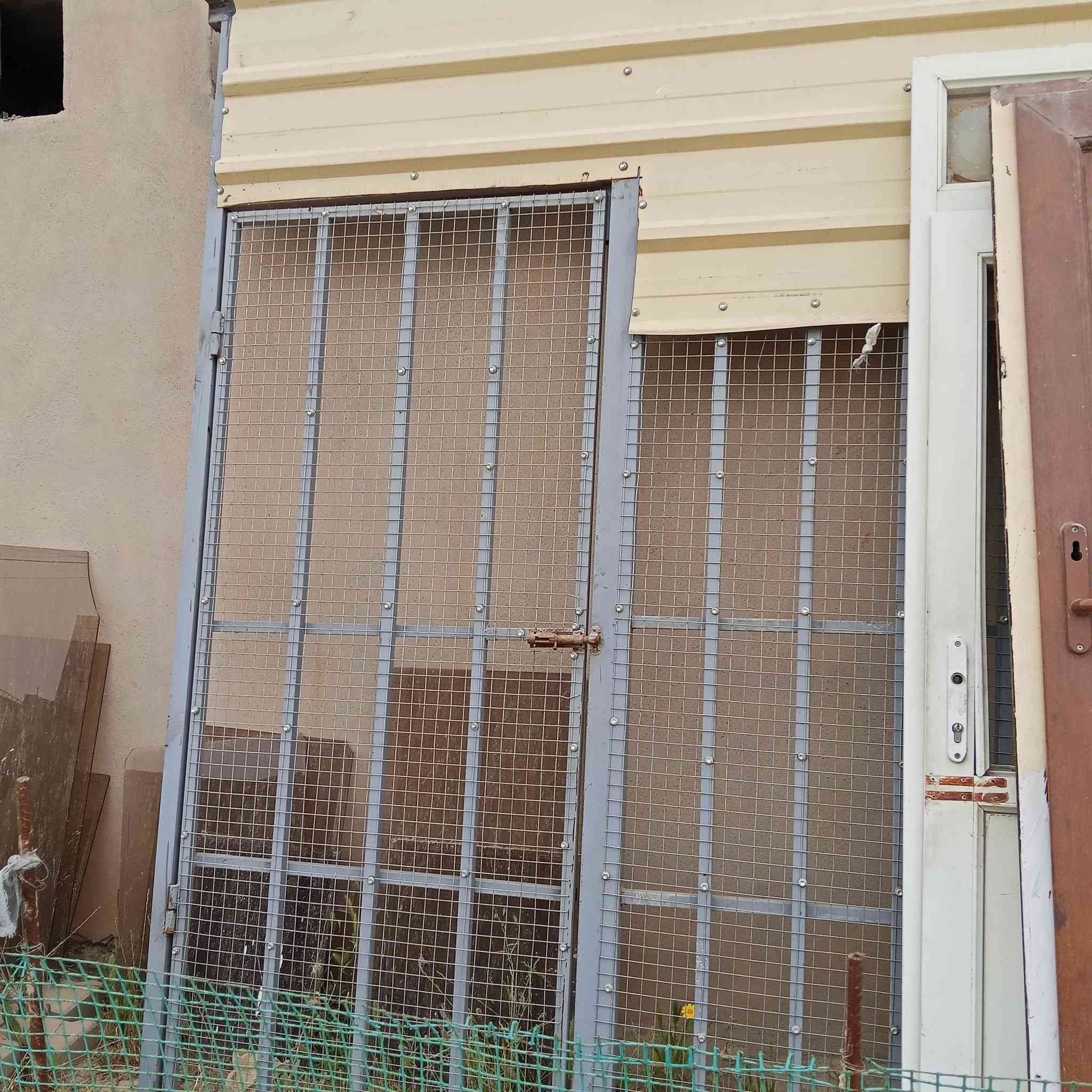 باب كليدور مع ابواب بلاستك الشراي يتصل مكلف بنشر ***********
