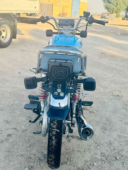 دراجه سيفان وكاله اصلي دبلات ختم.
24 
وياه وصل مال مرور كبل تروح ترقم
شراي يخابر  مو شراي يطلع كبل لا ضل بس تعامل
مامتواجد خاص
الرقم *********** اتصال
