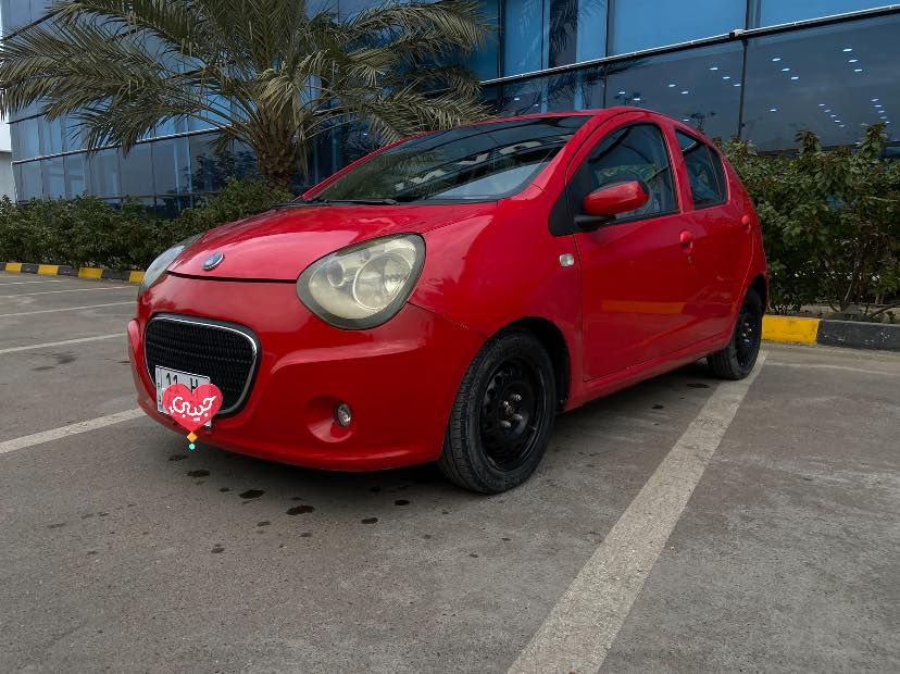 السلام عليكم
باندا 

موديل 2013

رقم بغداد نكليزي 

گير اوتو 

جاهزة من كلشي

مكينة 

گير 

حدادية

تخم تاير 

تبريد 

شاشة 

كامرة

سعر 50 وبيه مجال 

مكاني بغداد دوره

رقم الهاتف ***********
