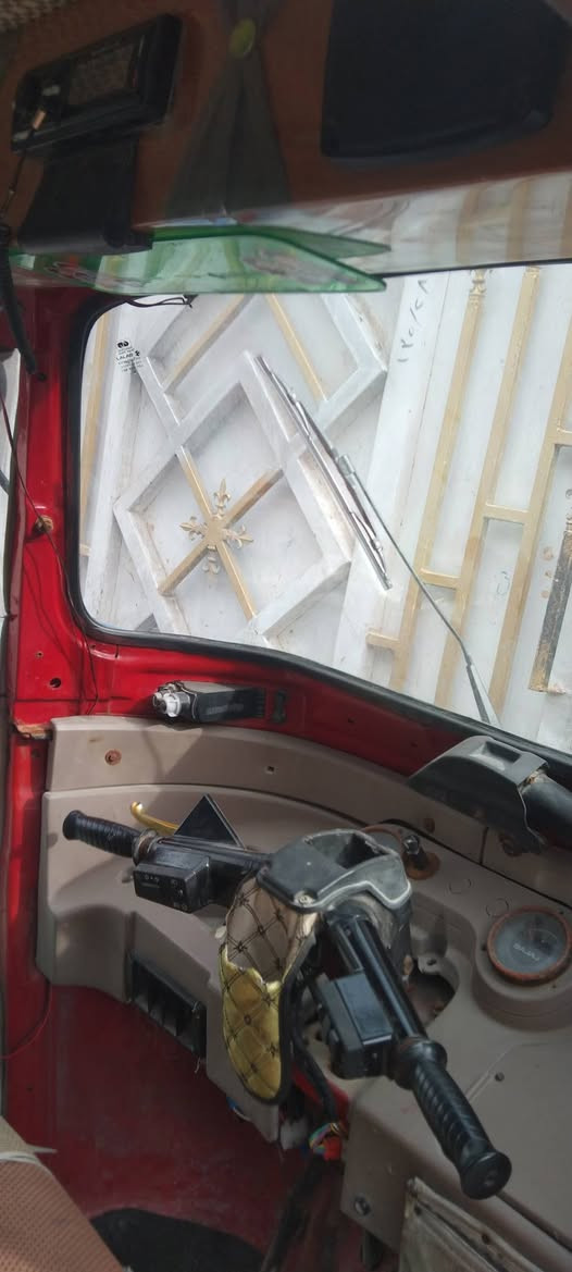 لبيع تكتك موديل 17باجاج اوراق استنساخ السعر مليونين 400 بغداد الحريه الدولعي رقمي *********** او *********** واتساب بيهن الرقمين
