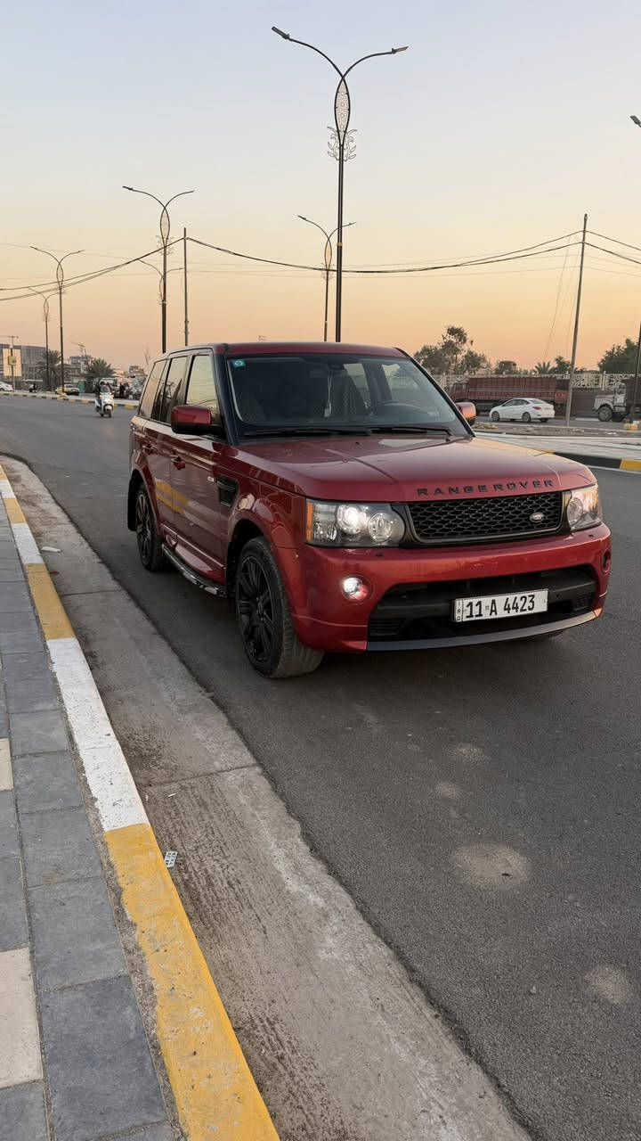 السلام عليكم
رانج روفر سبورت se
موديل 2010 لون احمر 
رقم مميز + رقم جديد+ هزه جديده
مكينة 8 سلندر
مقاعد نص جلد نص شاموه 
تحكم ستيرن شاشة بلوتوث
تحكم مقاعد بصمة
فتحة والمواصفات المعروفة
بيها قطعه وحدة كلير 
سياره ماشية143.000 كيلو
وارد خليجي 
سيارة ما ناقصها أي شي وخير من الله 
مكاني بلديات تقاطع الأمن العامة 
رقمي.***********
سعرها 150 وبيها مجال بسيط
