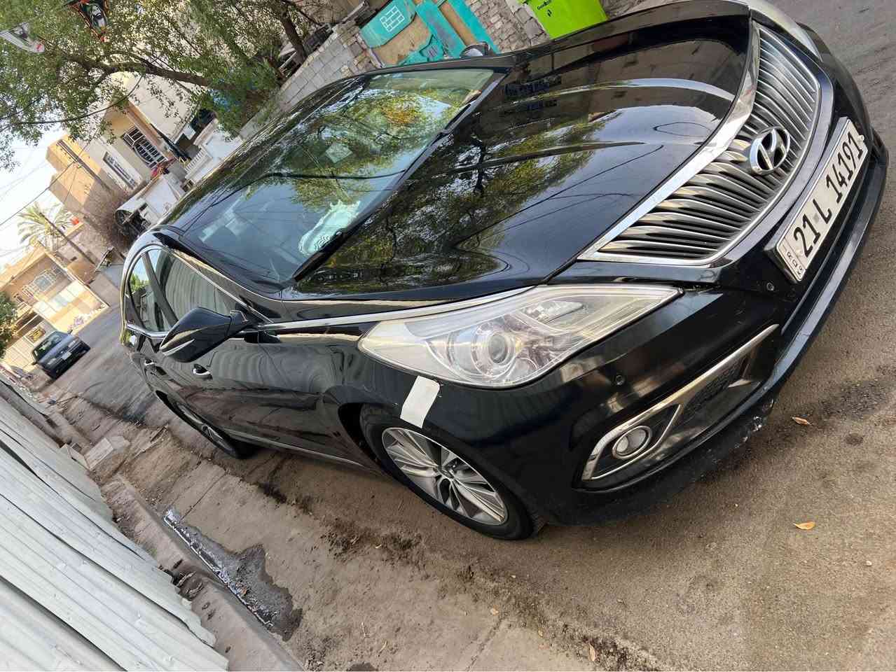 رقم الهاتف *********** ازيرة كاز موديل 2017 وارد كوري ضربة خشم الجاملغ اليمن فقط السيارة خير من الله رقم سليمانية بسمي بغداد, العراق
