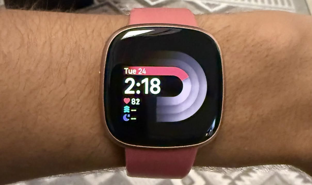 وصلنا حديثاً ساعات وباندات ماركة Fitbit الأصلية
إذا تحب تتابع صحتك ولياقتك بطريقة ذكية وعصرية، ساعات Fitbit توفر لك:

❤️قياس نبضات القلب

💤تتبع النوم

🚶🏻حساب الخطوات والسعرات الحرارية

🏋️متابعة التمارين الرياضية

🔋بطارية تدوم لعدة أيام 

تصميم أنيق يناسب جميع الأذواق

متوفرة بعدة موديلات وألوان

توصيل سريع لجميع المحافظات


**إذا كنت صاحب هذا الإعلان وتريد حذفه لأي سبب، رجاءا أرسل رسالة إلى الدعم الفني**