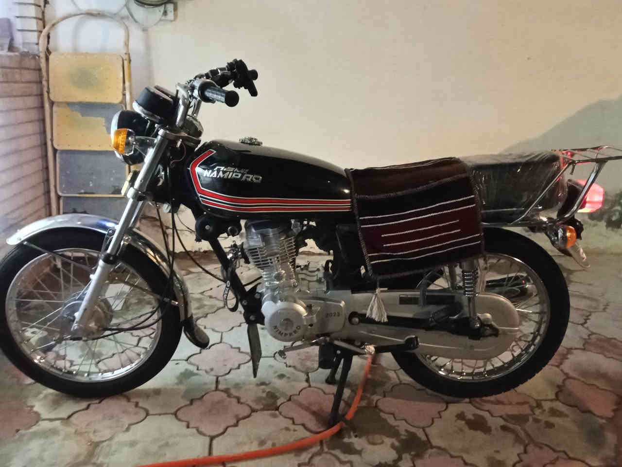 نامه برو 2023
اصولي بدون رقم
دراجه كلشي مابيه وماناقصه شي جديده 
مكاني نجف بانصر بشارع بانزين خانه
سعره900 رقمي ***********
