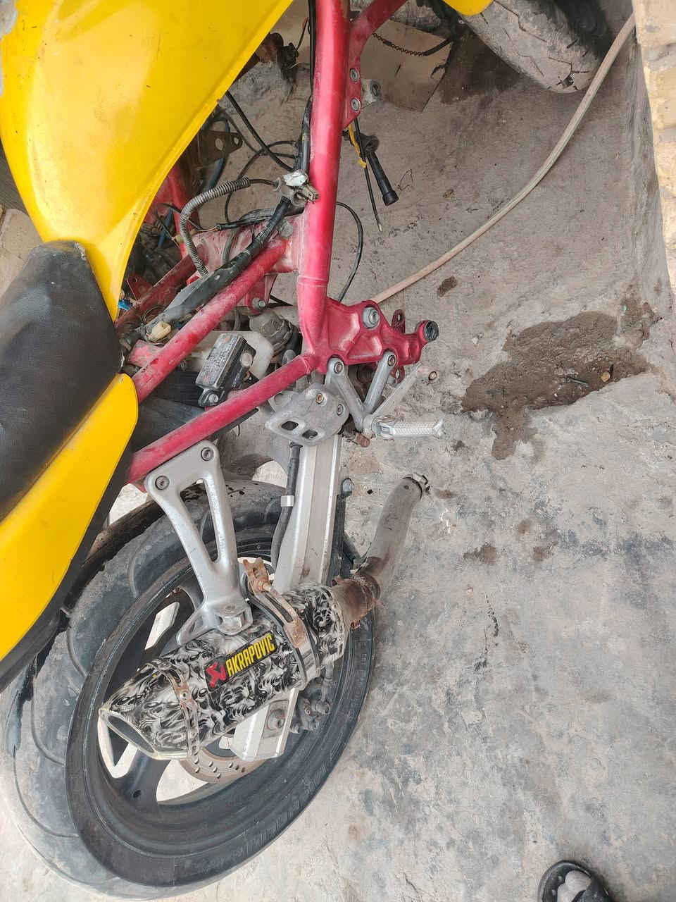 قراض بانده كرستال للبيع شاصي أوراق كمرك مدفوع +وياله وتوايرجدد +ضفيره+كويلات+صالنصه +دواسات +ذراع كير +تانكي وكشن او كفر للبيع وجاملق مكاني بغداد مدينه الصدر للاستفسار ***********
