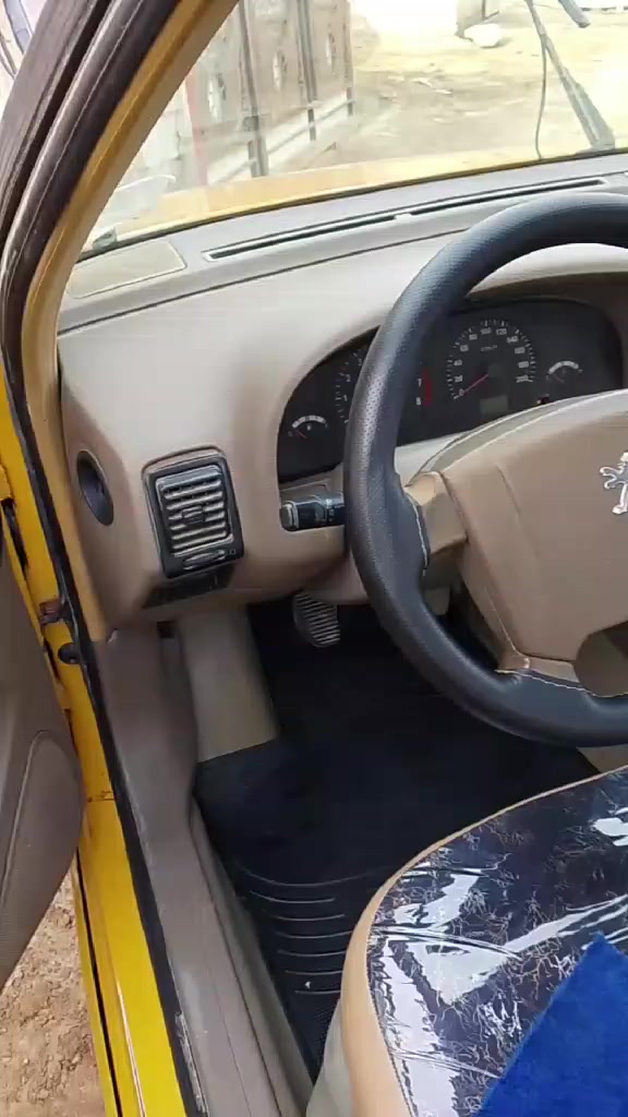 سياره للبيع
موديل ٢٠١٥

سياره كفاله عامه

بيه صبخ فقط دواير

سنويه ٢٠٢٧

مكان السياره الديوانية

راعي السيارة كوت

يعني الي يشتري مداور وكبل

سياره 40  ورقه وبيها مجال للشراي

***********
