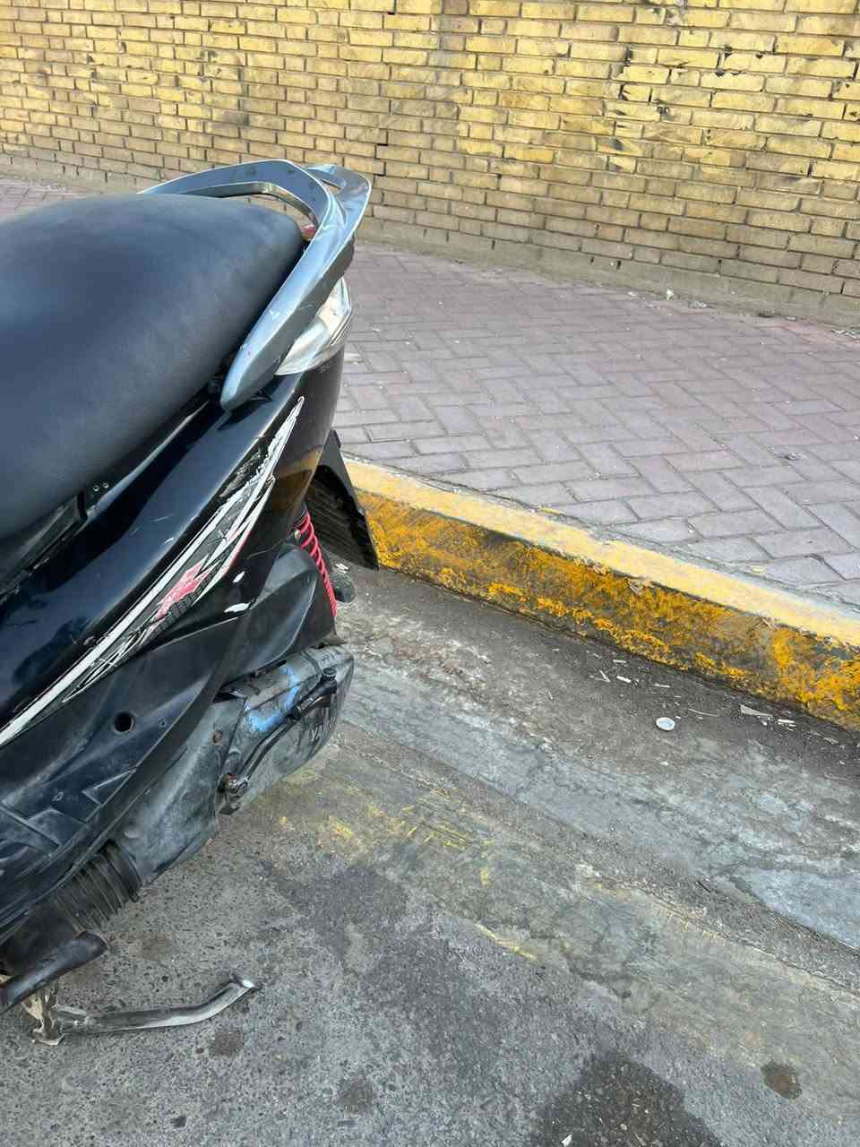 دراجة ماكس ثعلب مال رمبه محرك مكفول برغي ممفتوح بي كهربائيات شغاله دراجه جديده قفل ستيرن وقفل جنطه كفرات ختم واحد رايدها ب 600 مكاني الاعظمية 
***********
