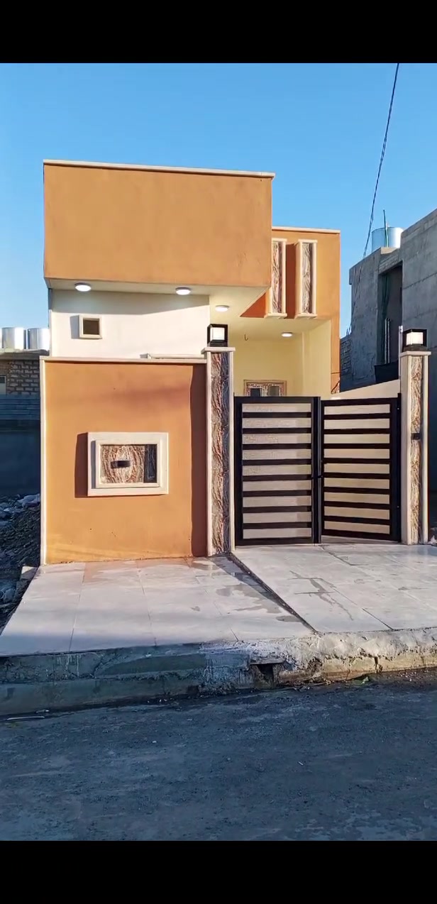 دار سكني للبيع 
مساحة 100 متر طابق واحد 
بناء زيرو تسليم فوري 
في حي السماح الثانية قرب السايدين على شارع 15 
سند طابو ملك صرف 
***********
***********
مكتب اوتار للعقار سايدين حي السماح الاركان مقابل مرطبات دبي
