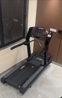 جهاز جري كارديو لايف فتنس نضيف جداً جديد ما مستعمل كبير الحجم السعر⭐️⭐...