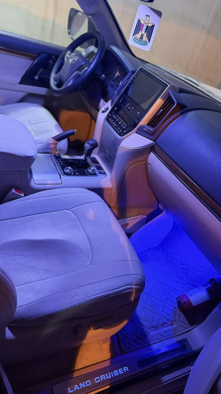 لاندكروز 2018 بريم مكفولة عامة ماشية 90 الف كيلو رقم بغداد دولي باسمي مكاني كربلاء لاستفسار ***********
